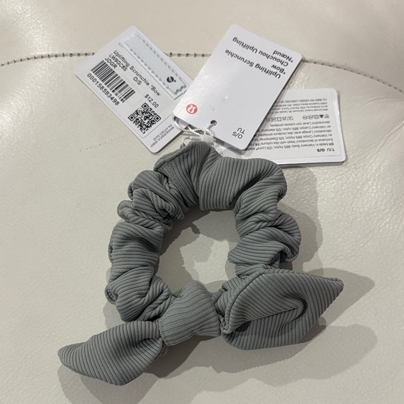 lululemon athletica Accessories - Lululemon Athletica Gray Hair Scrunchie with Bow